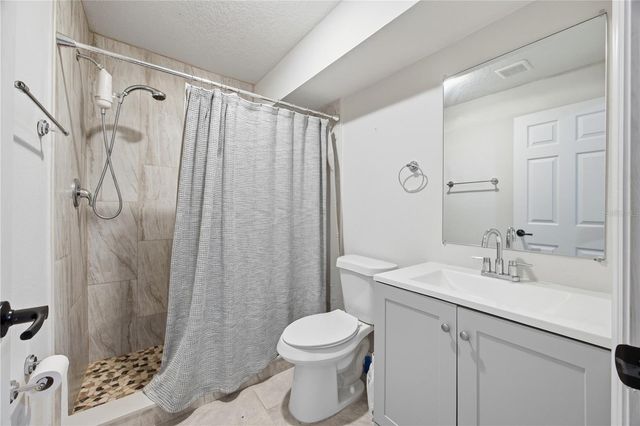 2350 VALLEY DRIVE, Apopka, FL 32703