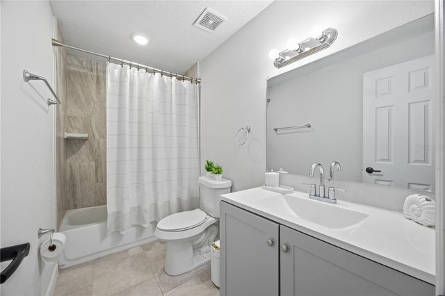 2350 VALLEY DRIVE, Apopka, FL 32703