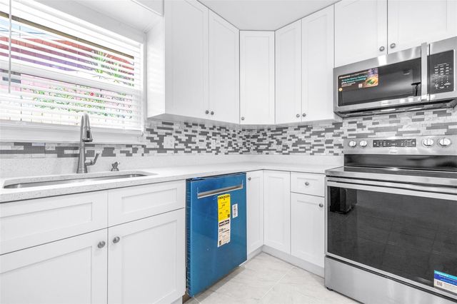 6803 S ENGLEWOOD AVENUE, Tampa, FL 33611