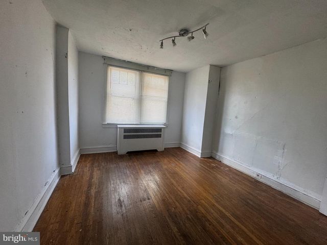 6561 N 18TH ST, Philadelphia, PA 19126