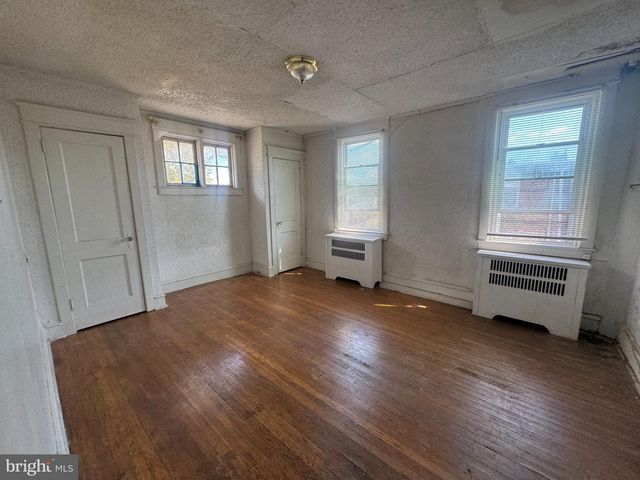 6561 N 18TH ST, Philadelphia, PA 19126