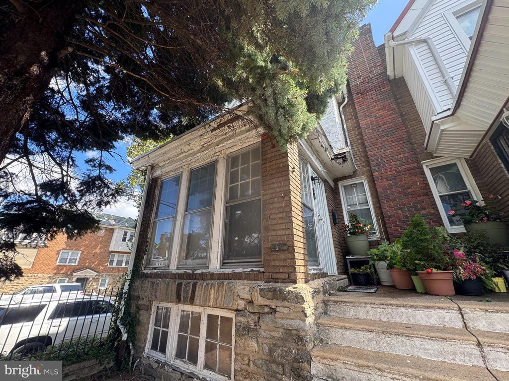 6561 N 18TH ST, Philadelphia, PA 19126