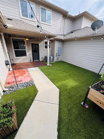 402 Crater Lake DR, Pflugerville, TX 78660