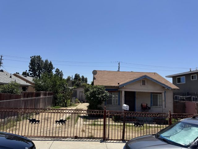 715 Knotts Street, Bakersfield, CA 93305