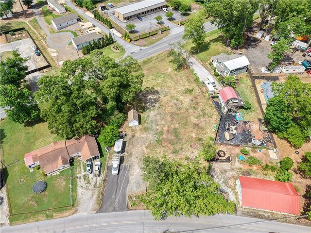 5185 Groovers Landing Road SE, Acworth, GA 30101