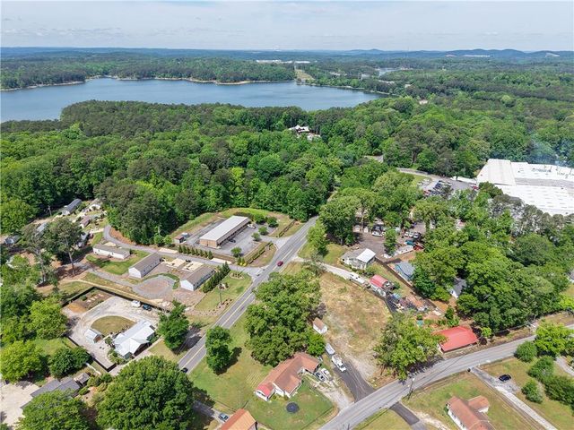 5185 Groovers Landing Road SE, Acworth, GA 30101