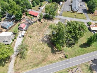 5185 Groovers Landing Road SE, Acworth, GA 30101
