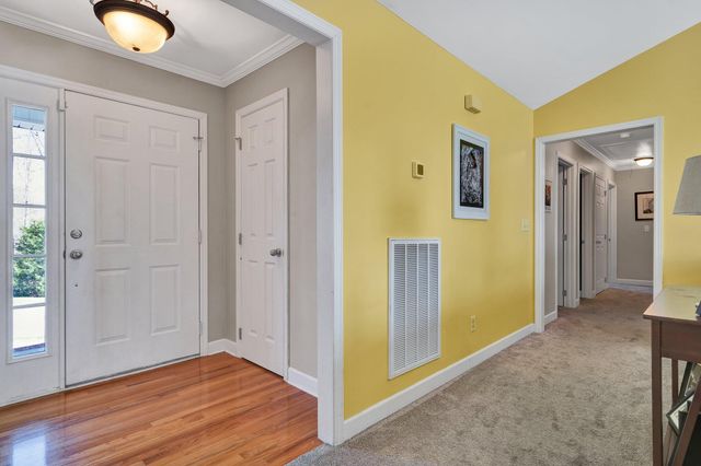 6082 Wardwell Drive, Ooltewah, TN 37363