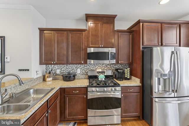 112 SHAMROCK DR, Stafford, VA 22556