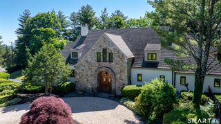 33 Mountain Farms Road, West Hartford, CT 06117