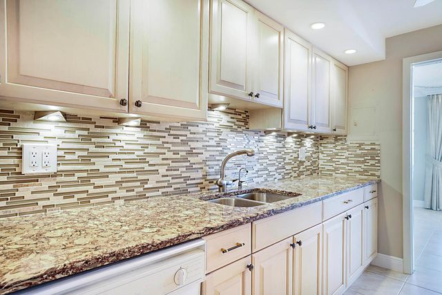 2121 N Ocean Boulevard 1707e, Boca Raton, FL 33431
