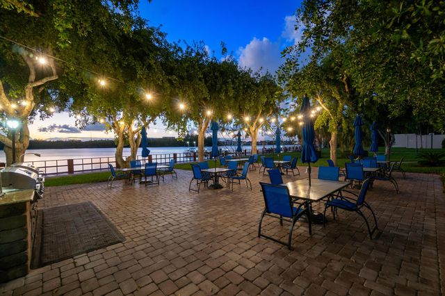 2121 N Ocean Boulevard 1707e, Boca Raton, FL 33431