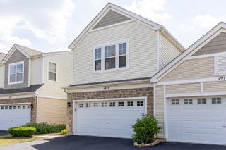 1913 COBBLESTONE Drive 1913, Carpentersville, IL 60110