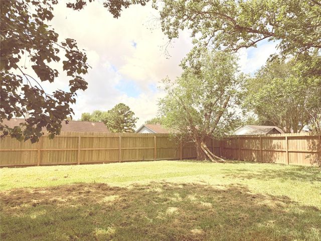 2533 Knoxville Drive, League City, TX 77573