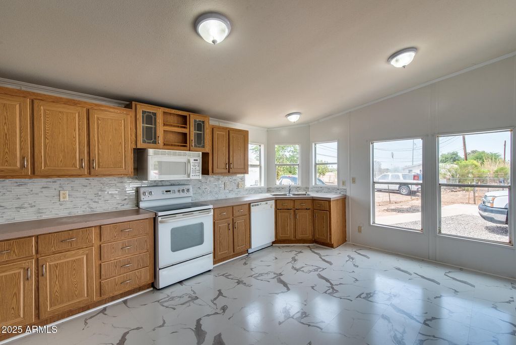 1047 S MAIN Street, Coolidge, AZ 85128 — exterior