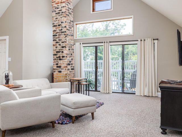 1220 W Lake DR, Taylor, TX 76574