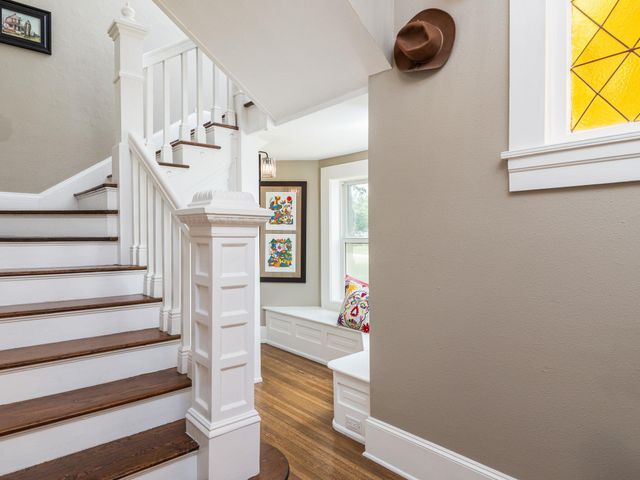 1220 W Lake DR, Taylor, TX 76574