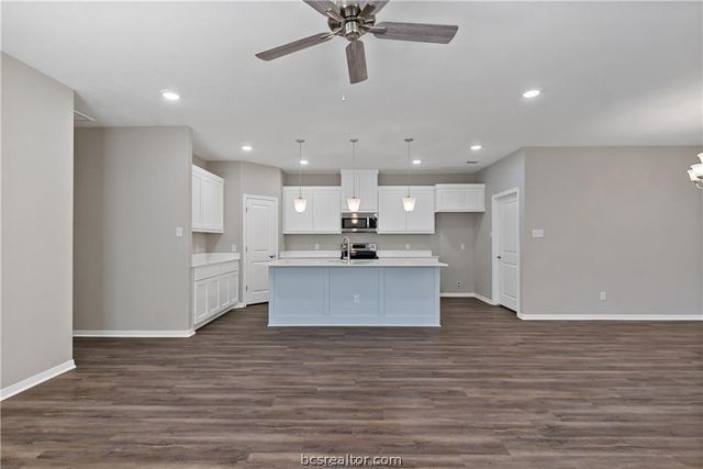 2521 Shady Route Lane, Bryan, TX 77808