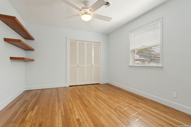 414 E HATHAWAY DR, San Antonio, TX 78209