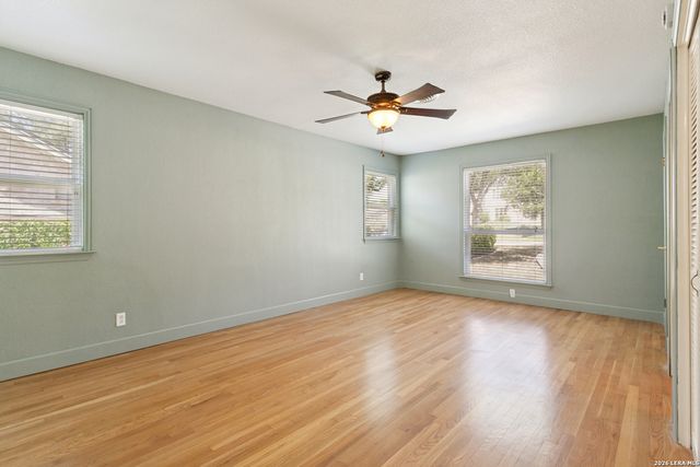 414 E HATHAWAY DR, San Antonio, TX 78209