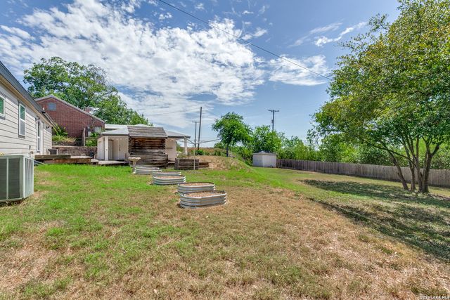414 E HATHAWAY DR, San Antonio, TX 78209