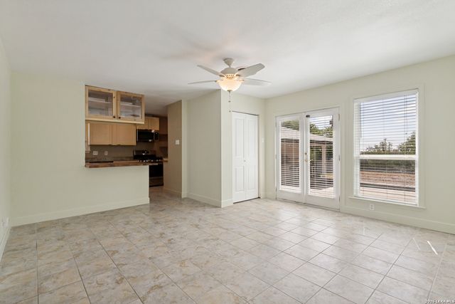 414 E HATHAWAY DR, San Antonio, TX 78209