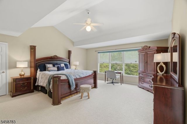 7 Aspen Dr, Hillsborough Twp., NJ 08844