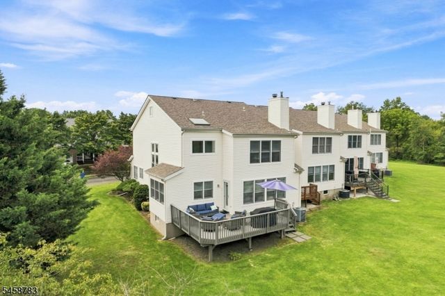 7 Aspen Dr, Hillsborough Twp., NJ 08844