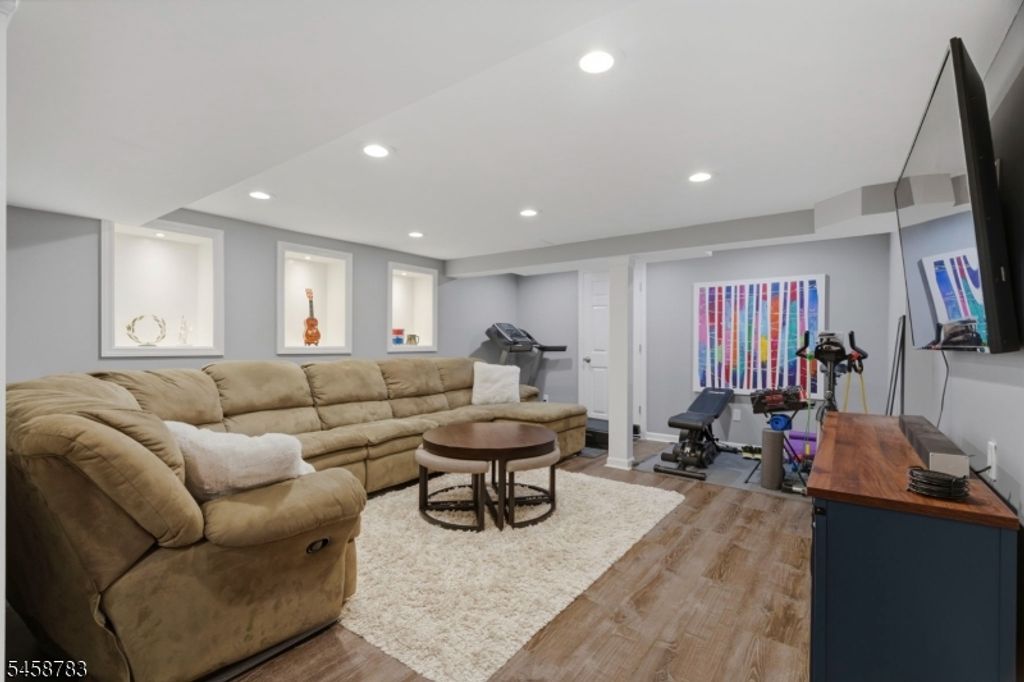 7 Aspen Dr, Hillsborough Twp., NJ 08844 — photo 2