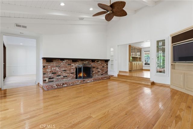 19803 Linnet Street, Woodland Hills, CA 91364