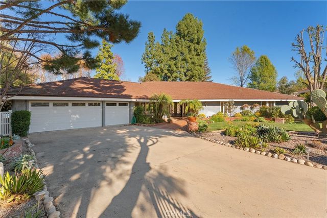 19803 Linnet Street, Woodland Hills, CA 91364