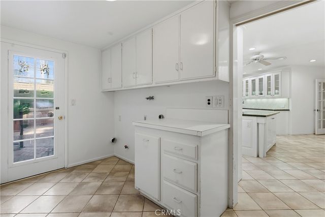 19803 Linnet Street, Woodland Hills, CA 91364