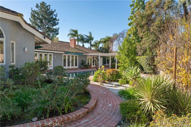 19803 Linnet Street, Woodland Hills, CA 91364