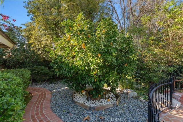 19803 Linnet Street, Woodland Hills, CA 91364