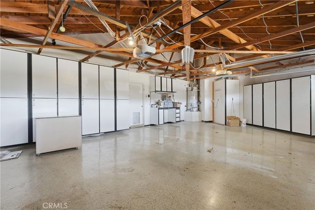 19803 Linnet Street, Woodland Hills, CA 91364