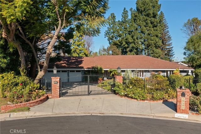 19803 Linnet Street, Woodland Hills, CA 91364