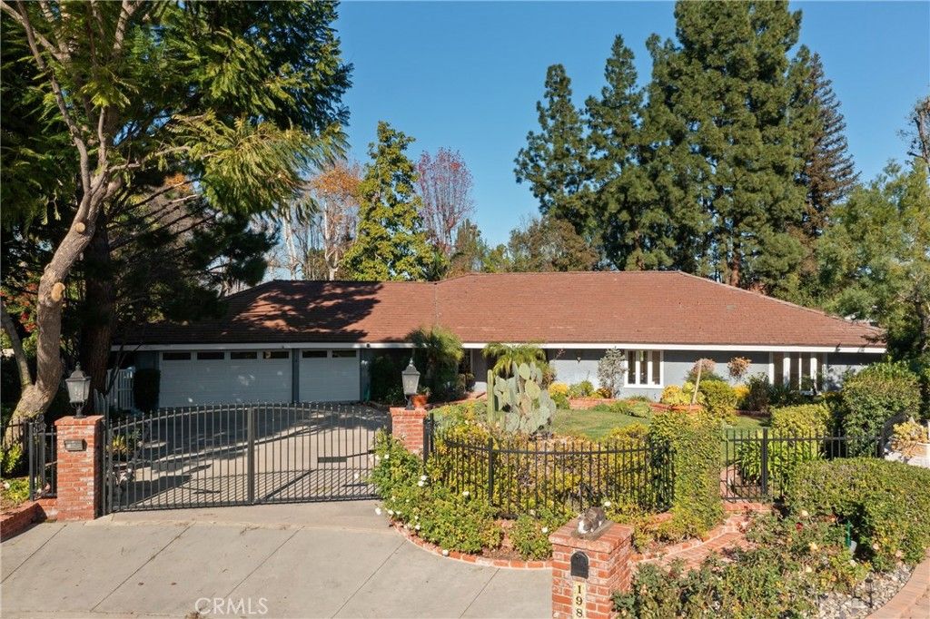 19803 Linnet Street, Woodland Hills, CA 91364