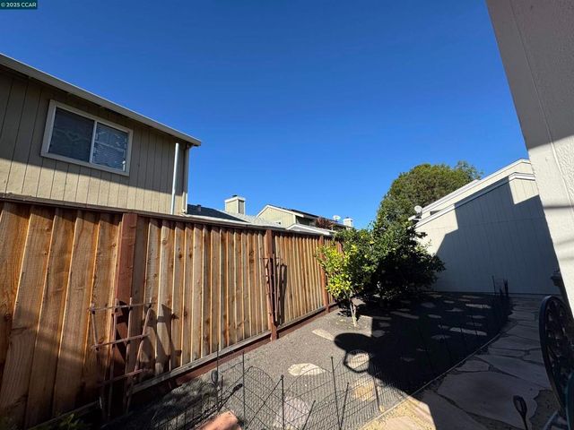 837 Oakwood Way, Oakley, CA 94561