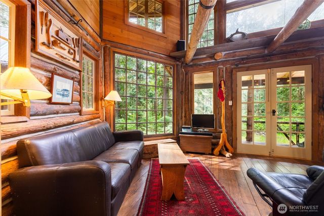 473 Wishkah Lane, Center Island, WA 98221