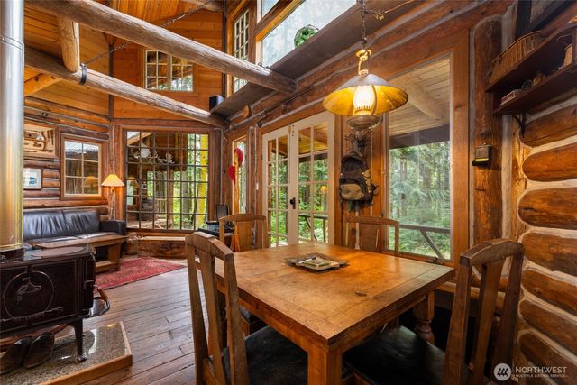 473 Wishkah Lane, Center Island, WA 98221
