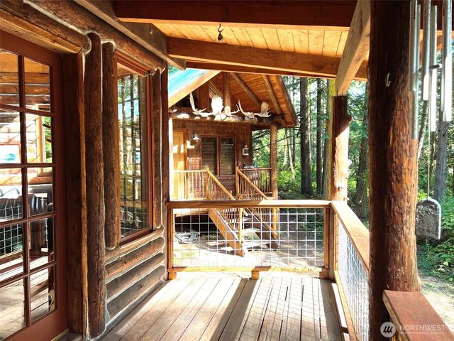 473 Wishkah Lane, Center Island, WA 98221