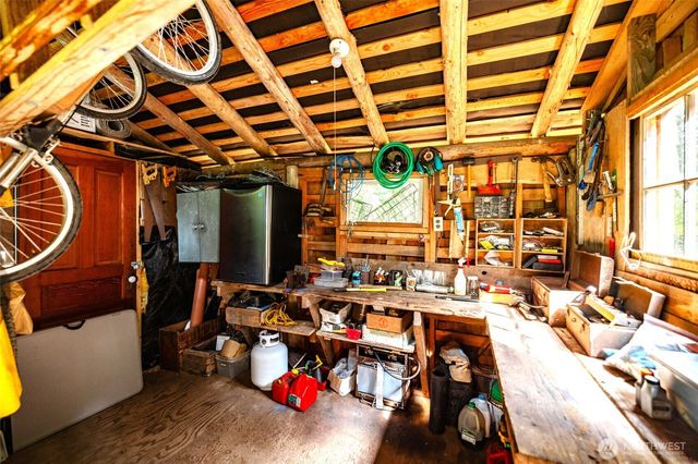 473 Wishkah Lane, Center Island, WA 98221