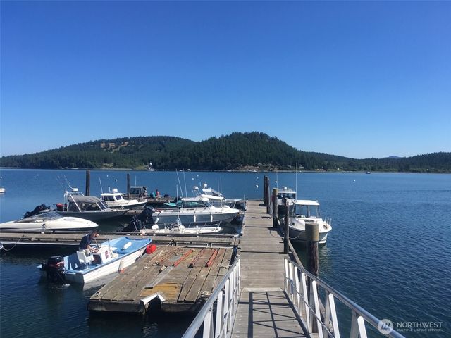 473 Wishkah Lane, Center Island, WA 98221