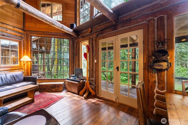 473 Wishkah Lane, Center Island, WA 98221