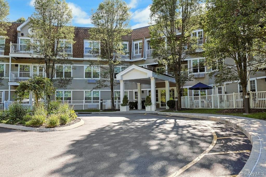 207 Sutton Drive 207, Mount Kisco, NY 10549 — photo 2