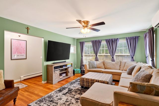 532 Oak Street, Manchester, NH 03104