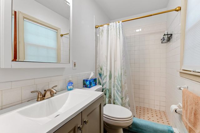 532 Oak Street, Manchester, NH 03104