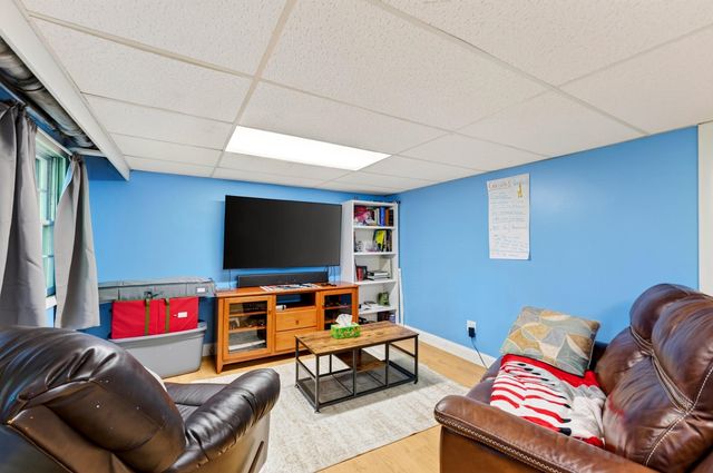 532 Oak Street, Manchester, NH 03104