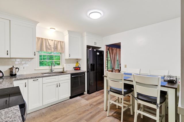 532 Oak Street, Manchester, NH 03104