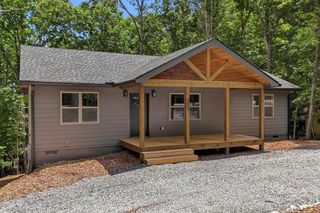 1883 Newport Drive, Ellijay, GA 30540